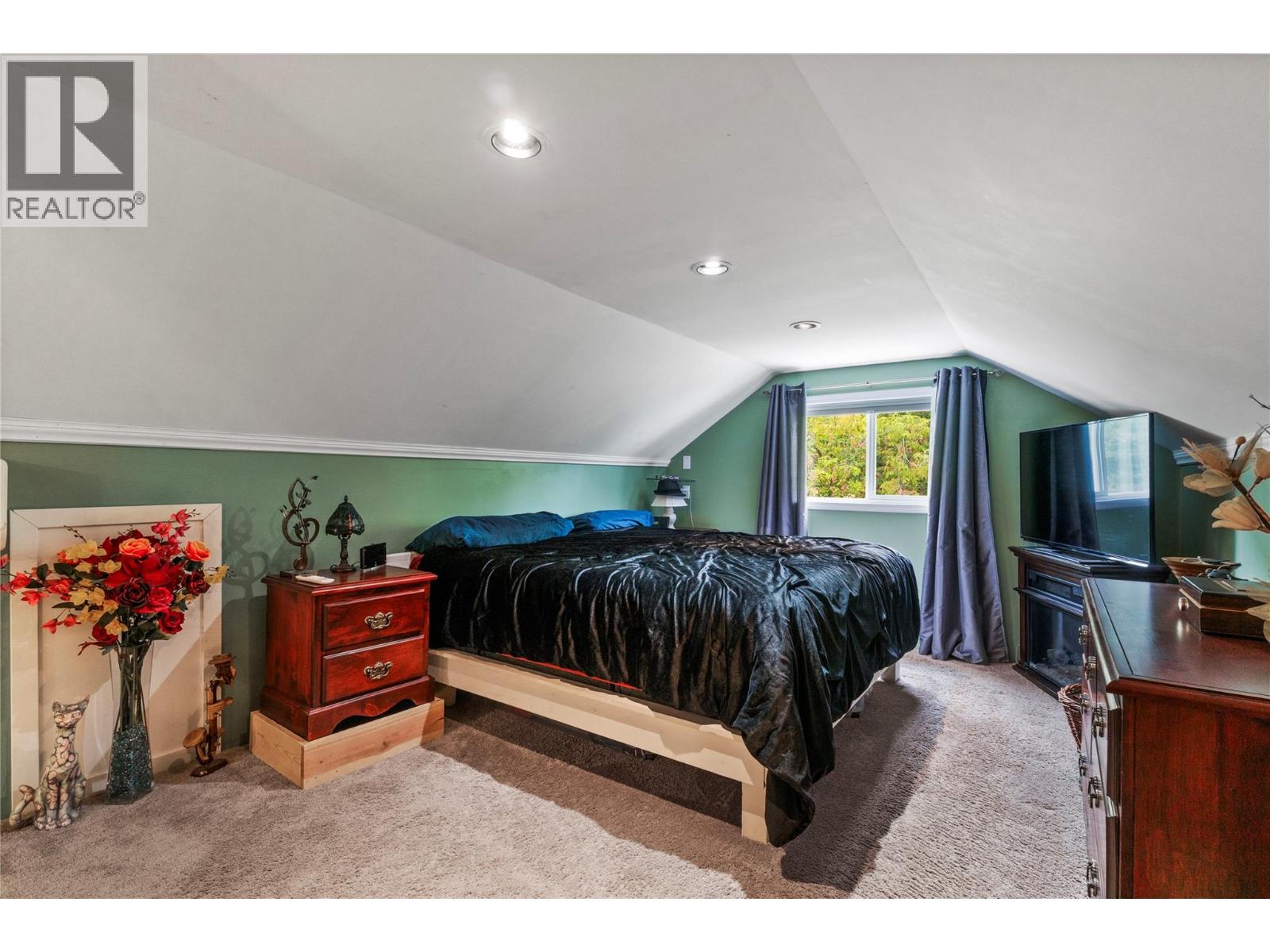 410 Foothill Road SW - Image 24