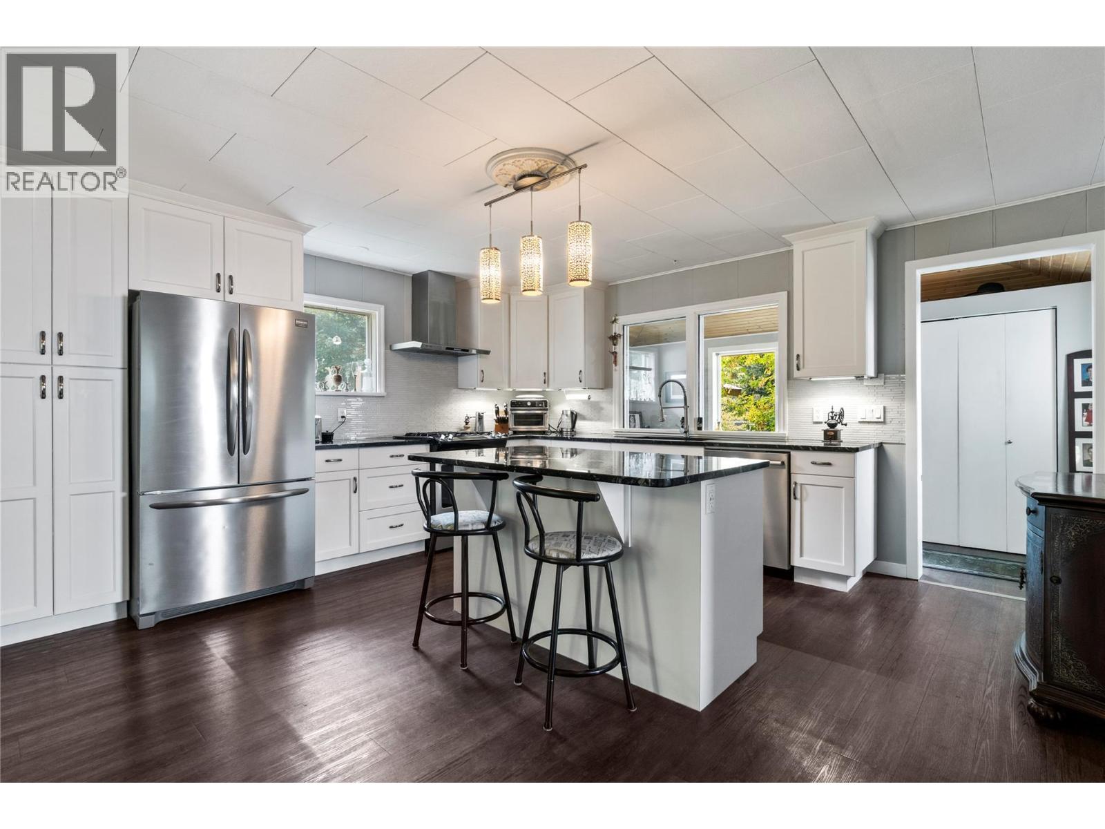 410 Foothill Road SW - Image 15