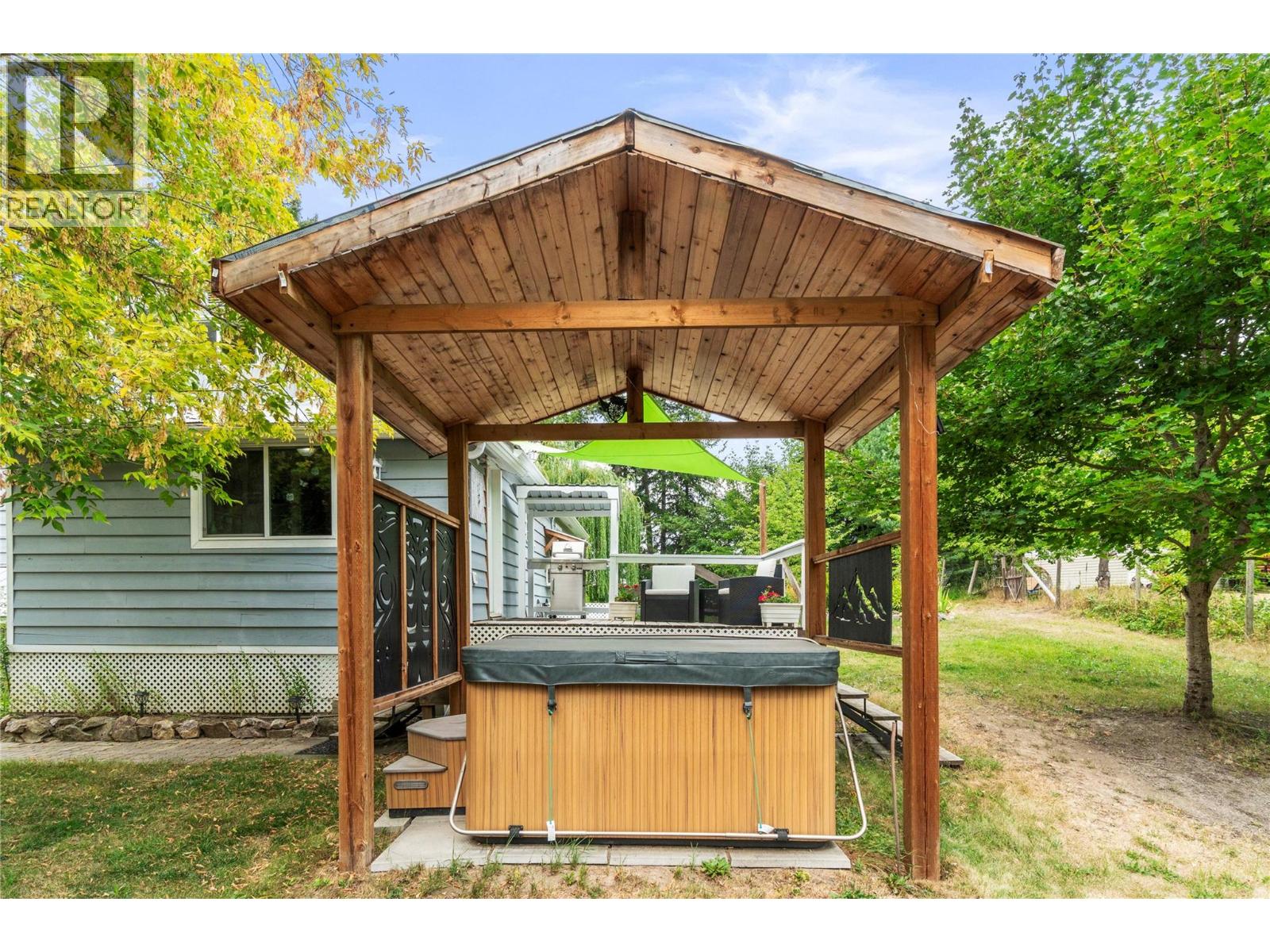 410 Foothill Road SW - 51