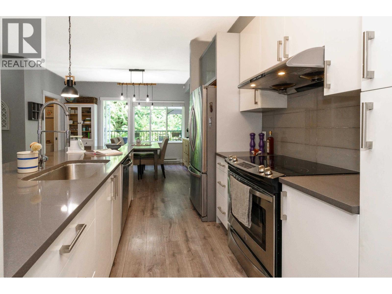 30 1219 BURKE MOUNTAIN STREET — photo 4