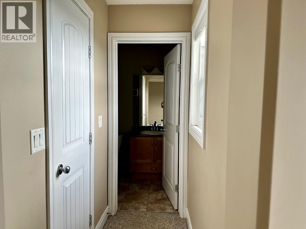 9022 131 Avenue - Image 12