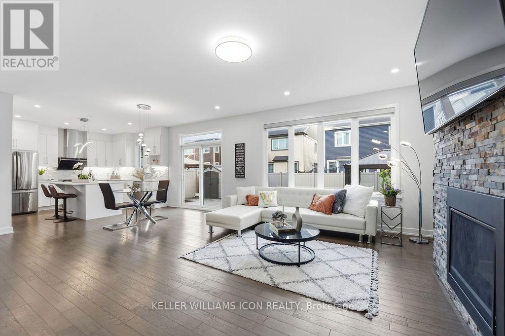 65 AXEL CRESCENT - 24