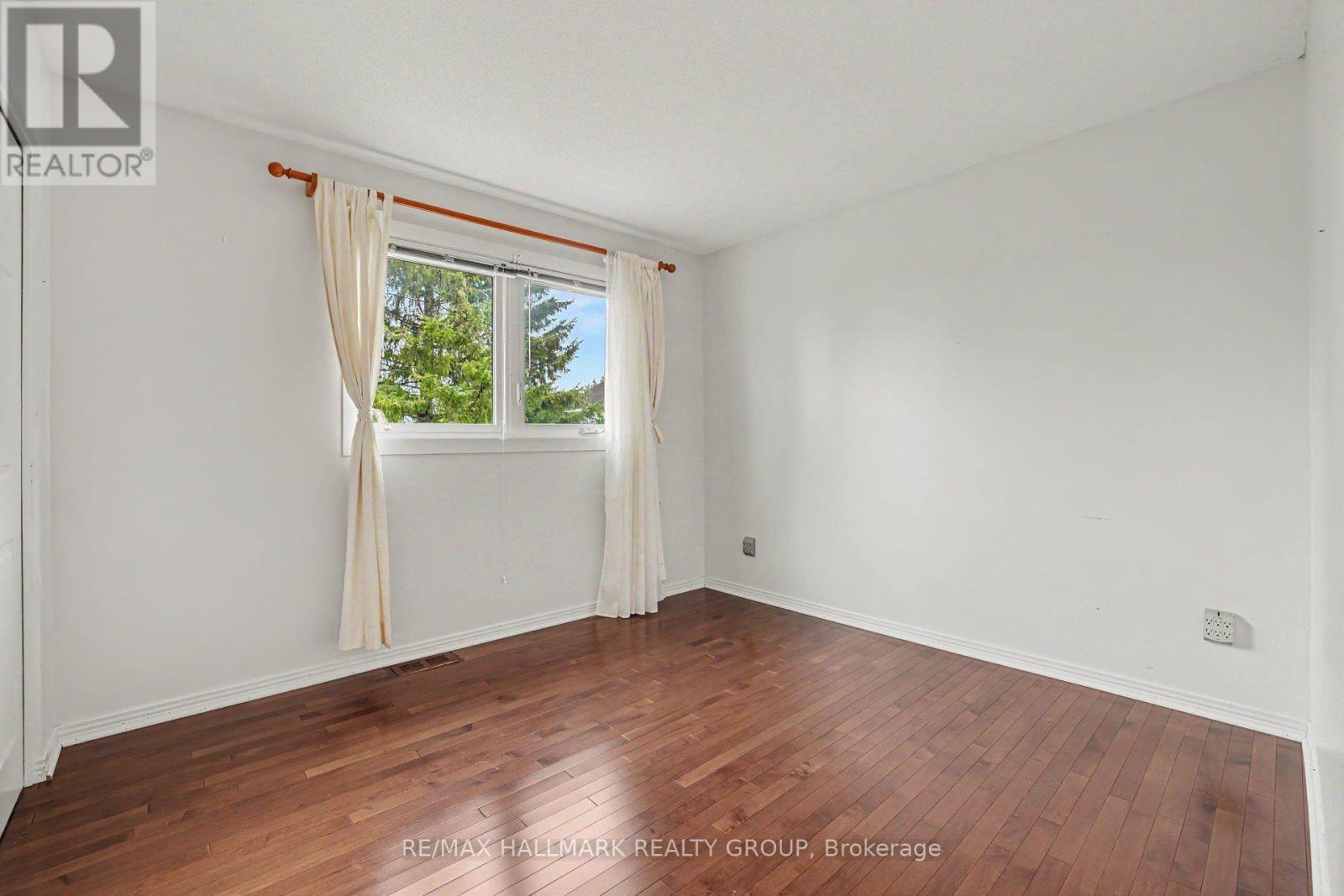 66 BATEMAN DRIVE - 31