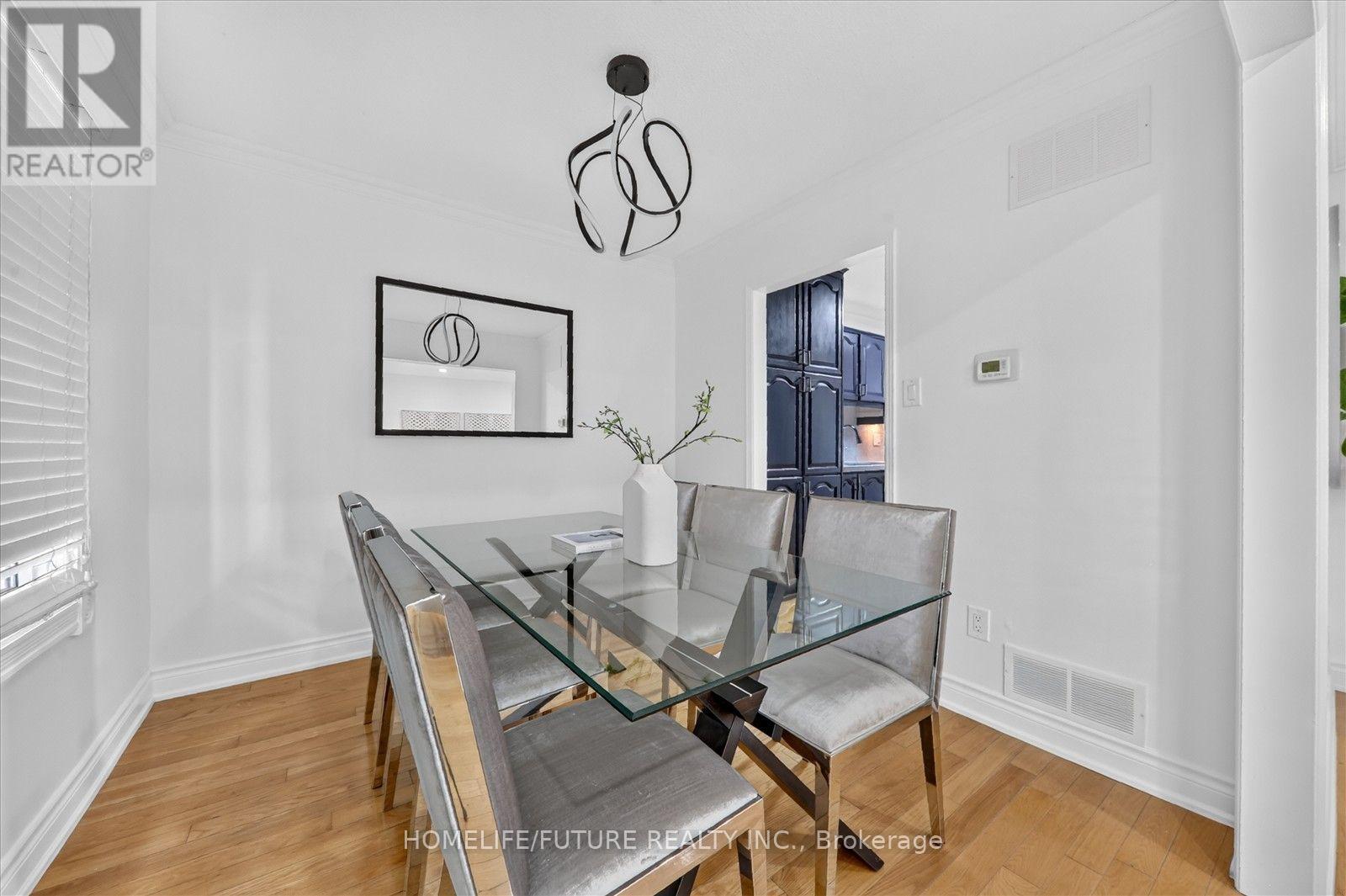 32 MARSHALL CRESCENT - 11