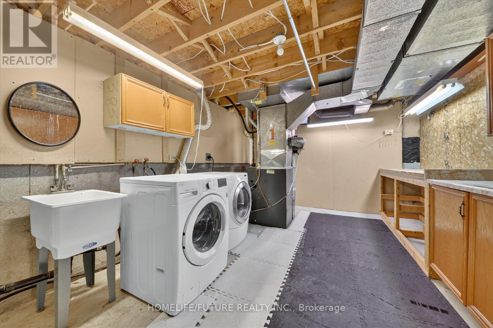 32 MARSHALL CRESCENT - 29