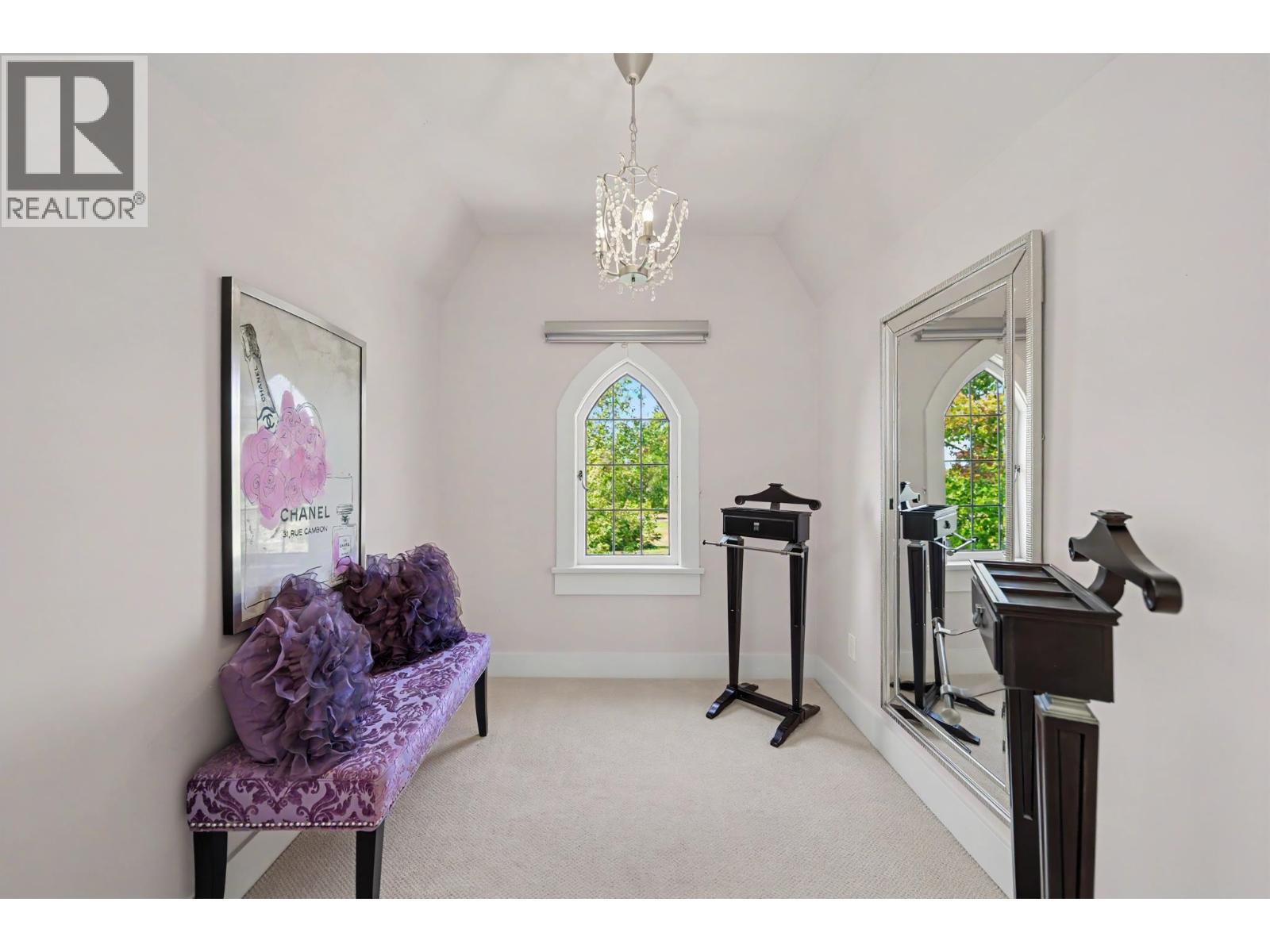 952 GRAND BOULEVARD, North Vancouver
