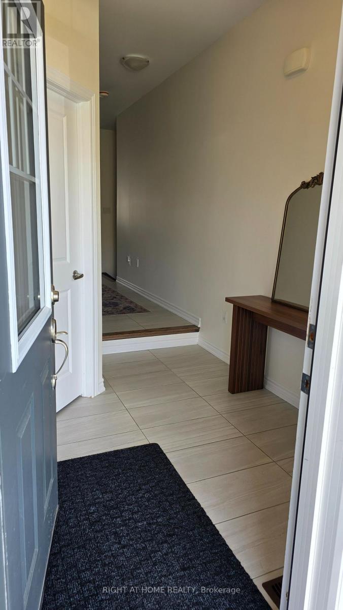 2257 Grainger Loop, Innisfil, Ontario, L9S0N1, Innisfil, Ontario — photo 3 of 5