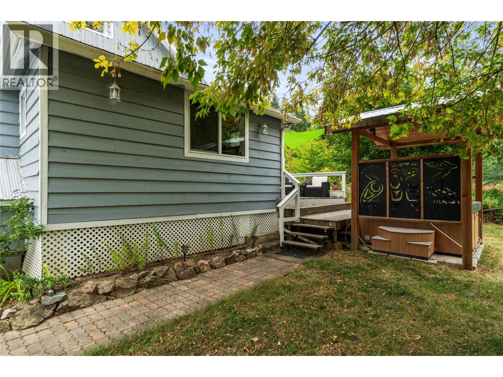 410 Foothill Road SW - 53
