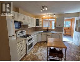 3pc Bathroom - 425 3rd Avenue, Keremeos, BC V0X1N2 Photo 7