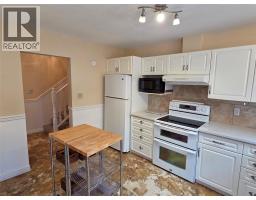 Laundry room - 425 3rd Avenue, Keremeos, BC V0X1N2 Photo 6