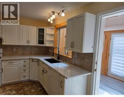 Primary Bedroom - 425 3rd Avenue, Keremeos, BC V0X1N2 Photo 8