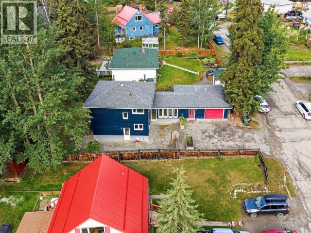 6 CHALET CRESCENT, Whitehorse, Yukon, Y1A3H1, Whitehorse, Yukon — photo 3 of 5