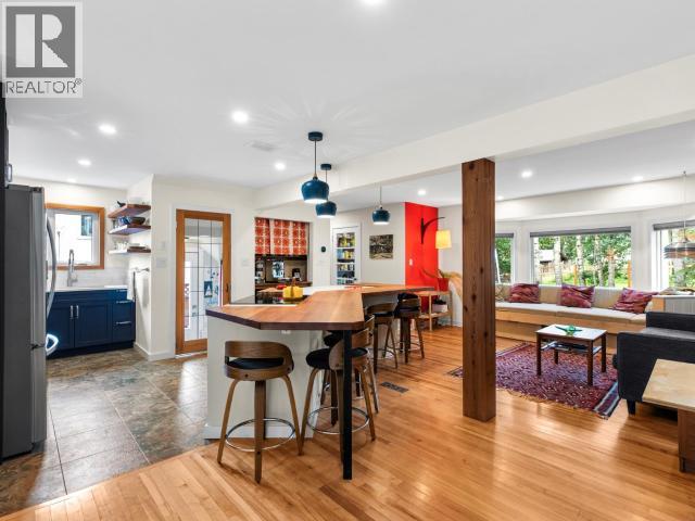 6 CHALET CRESCENT - Image 16