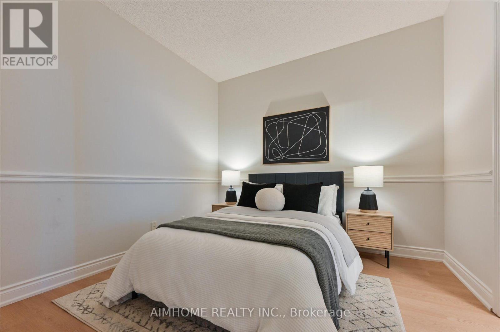#4505 763 BAY STREET - Image 17