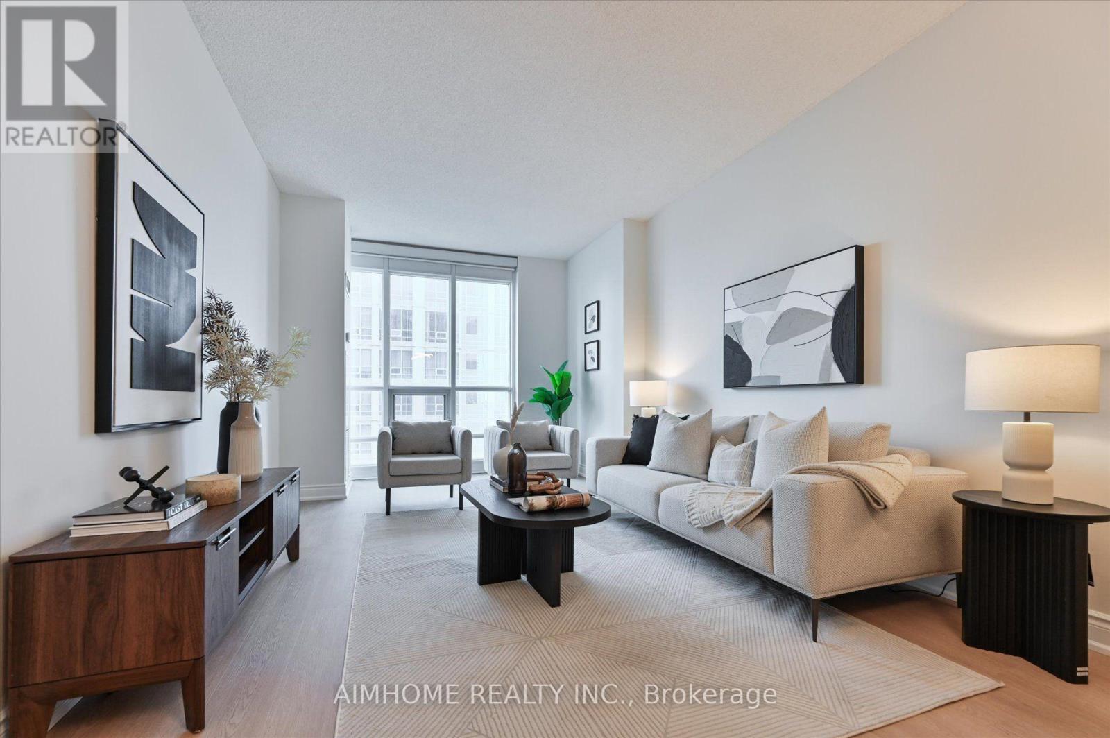 #4505 763 BAY STREET - Image 3