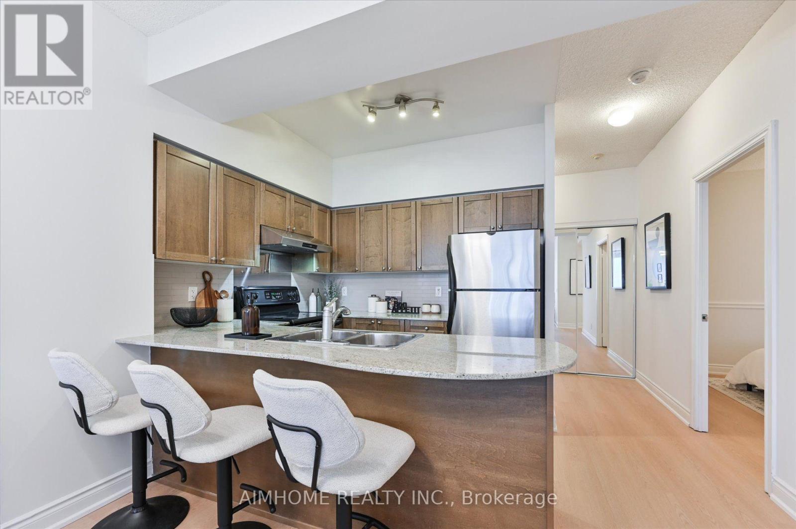 #4505 763 BAY STREET - Image 8