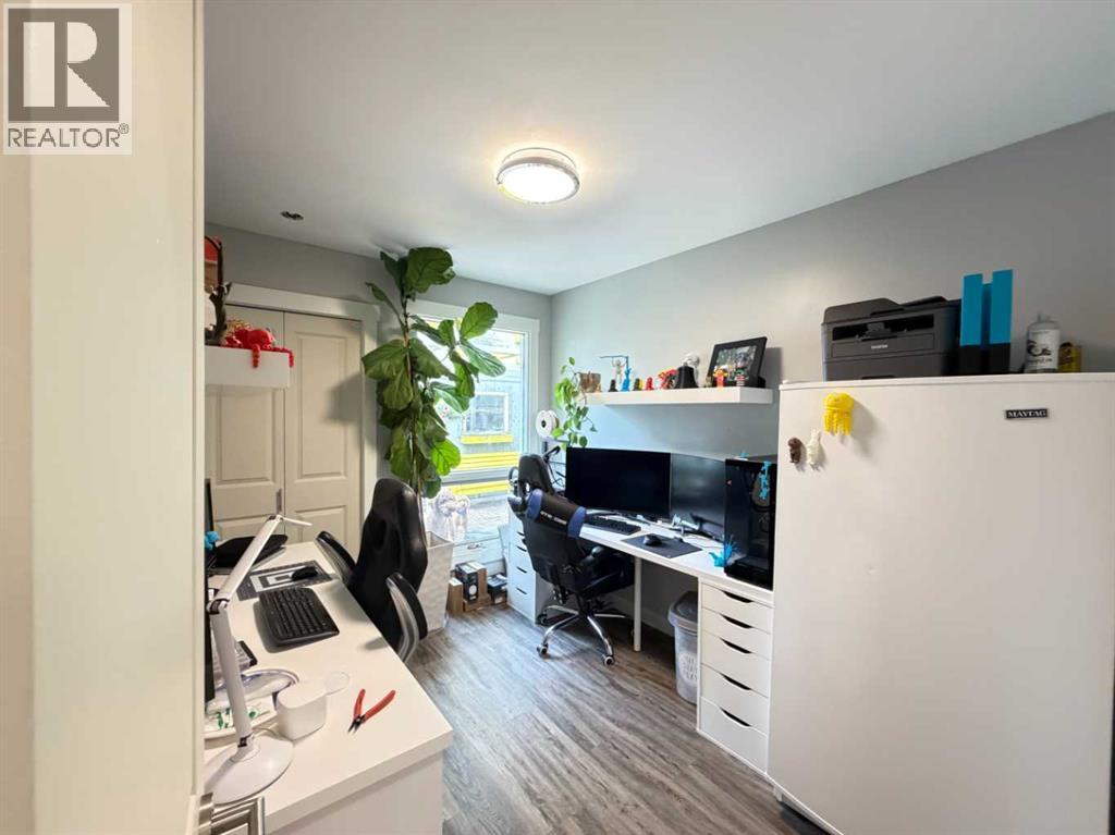 151 Sandstone Place NW - 14