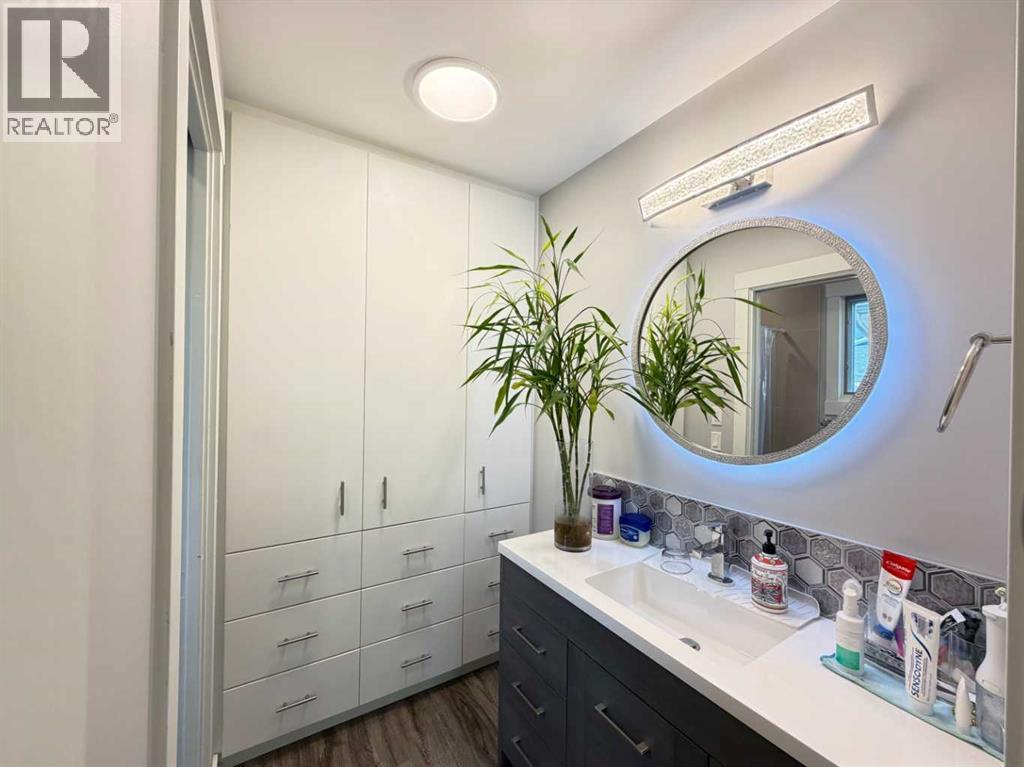 151 Sandstone Place NW - 11