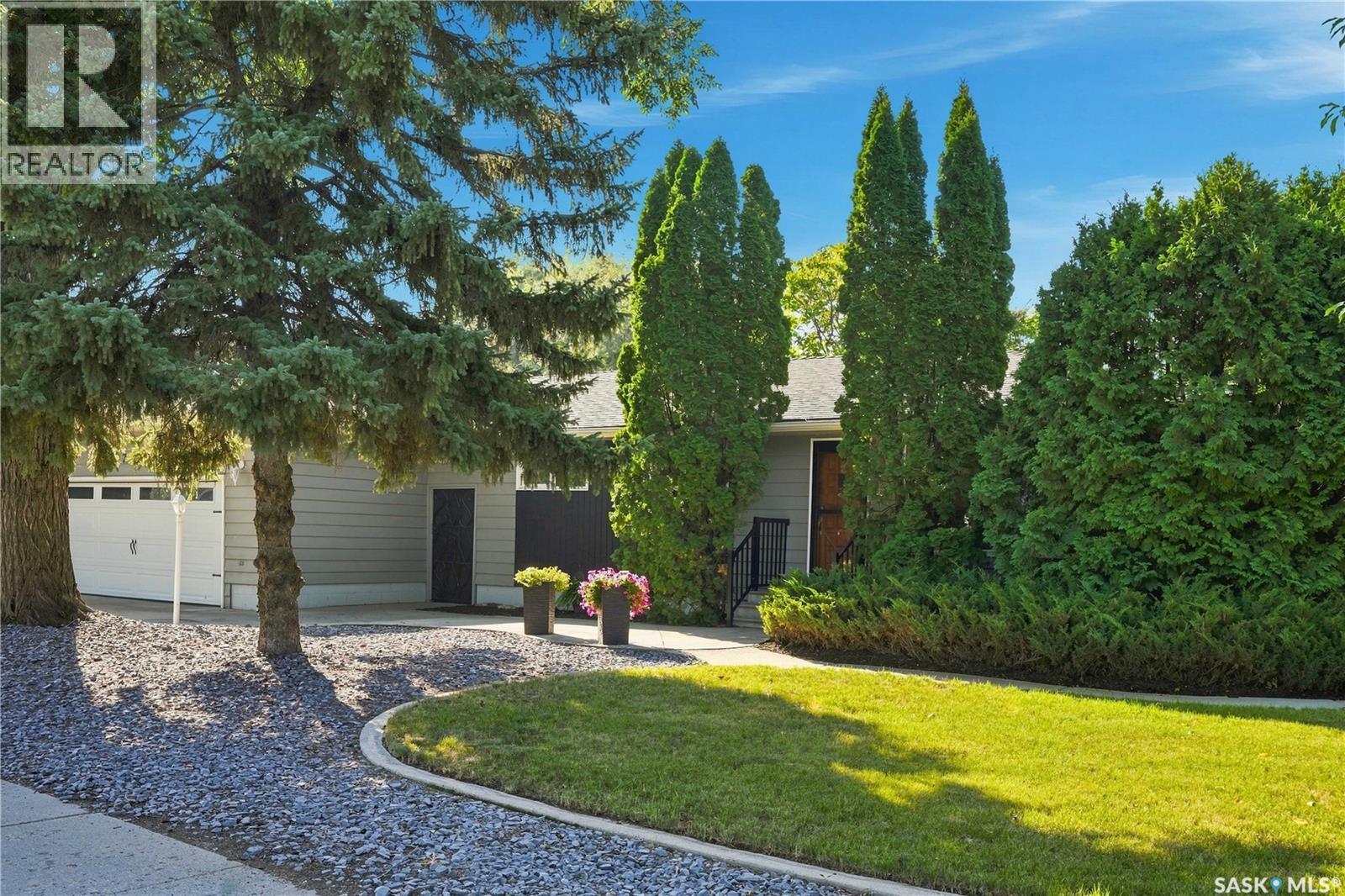 74 Mcaskill CRESCENT, Saskatoon, Saskatchewan, S7J2P6, Saskatoon, Saskatchewan — photo 2 of 5