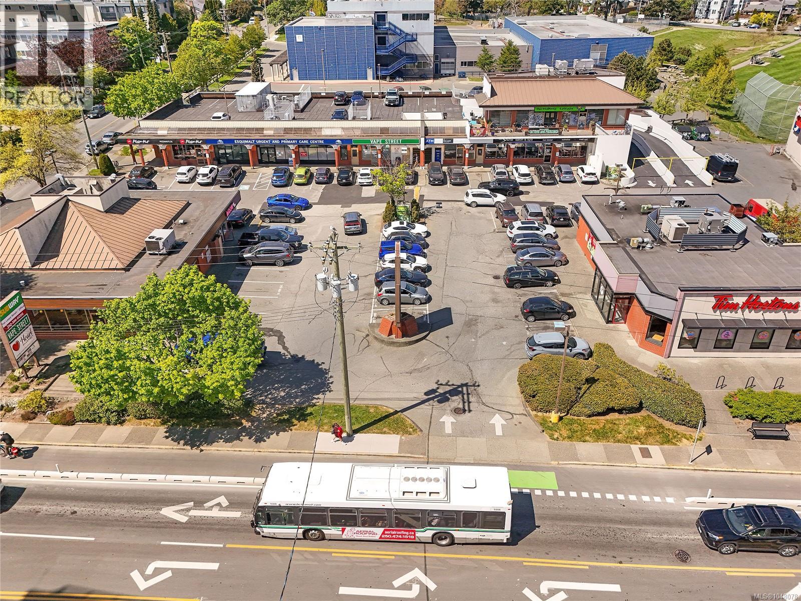 #608 899 Esquimalt Rd - 36