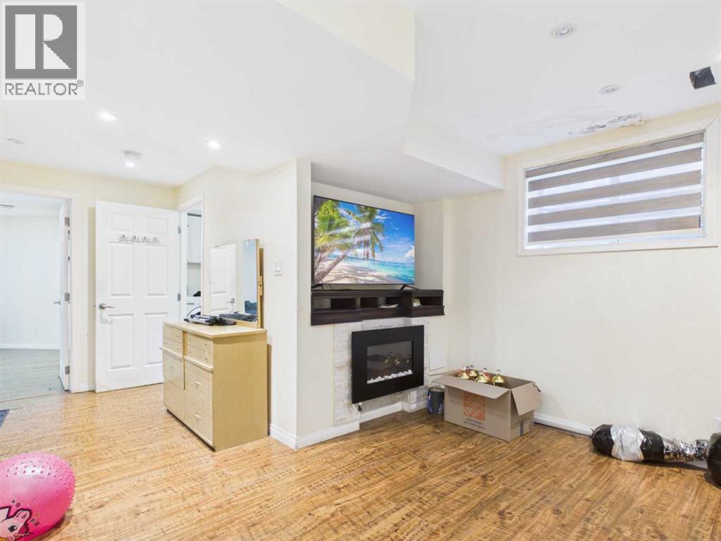 197 Tarington Close NE - 21