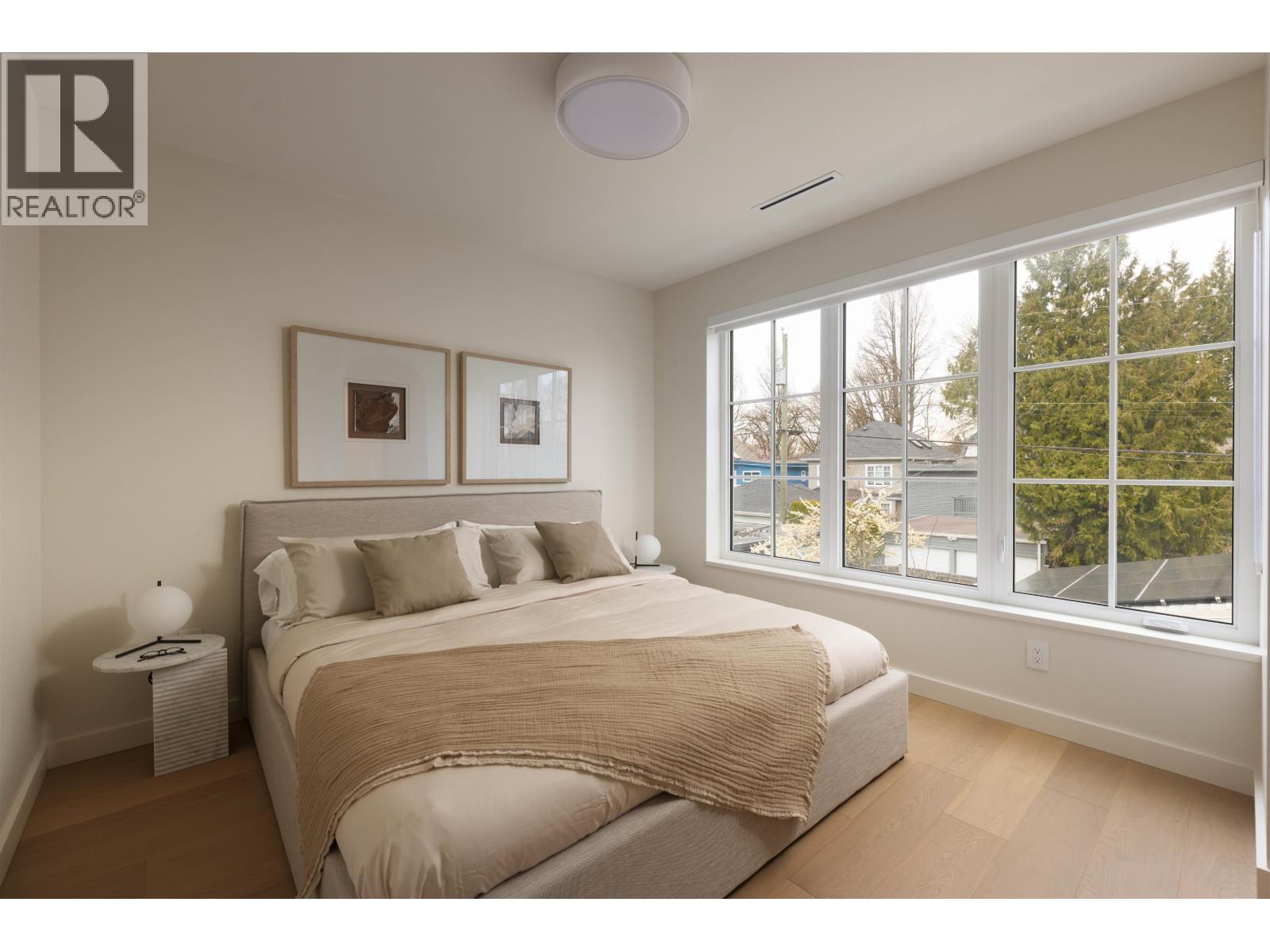 2 3449 W 22ND AVENUE, Vancouver