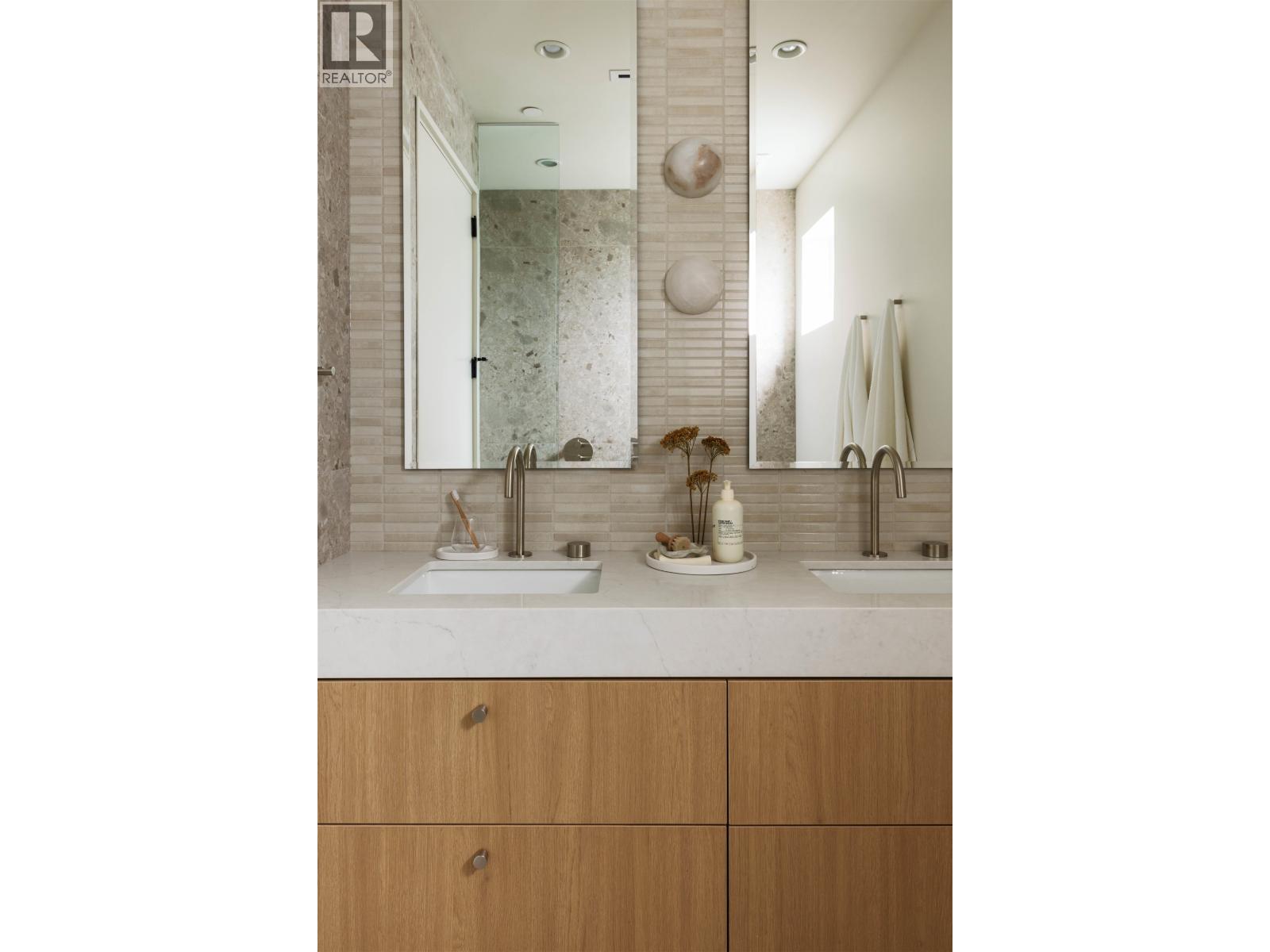2 3449 W 22ND AVENUE, Vancouver