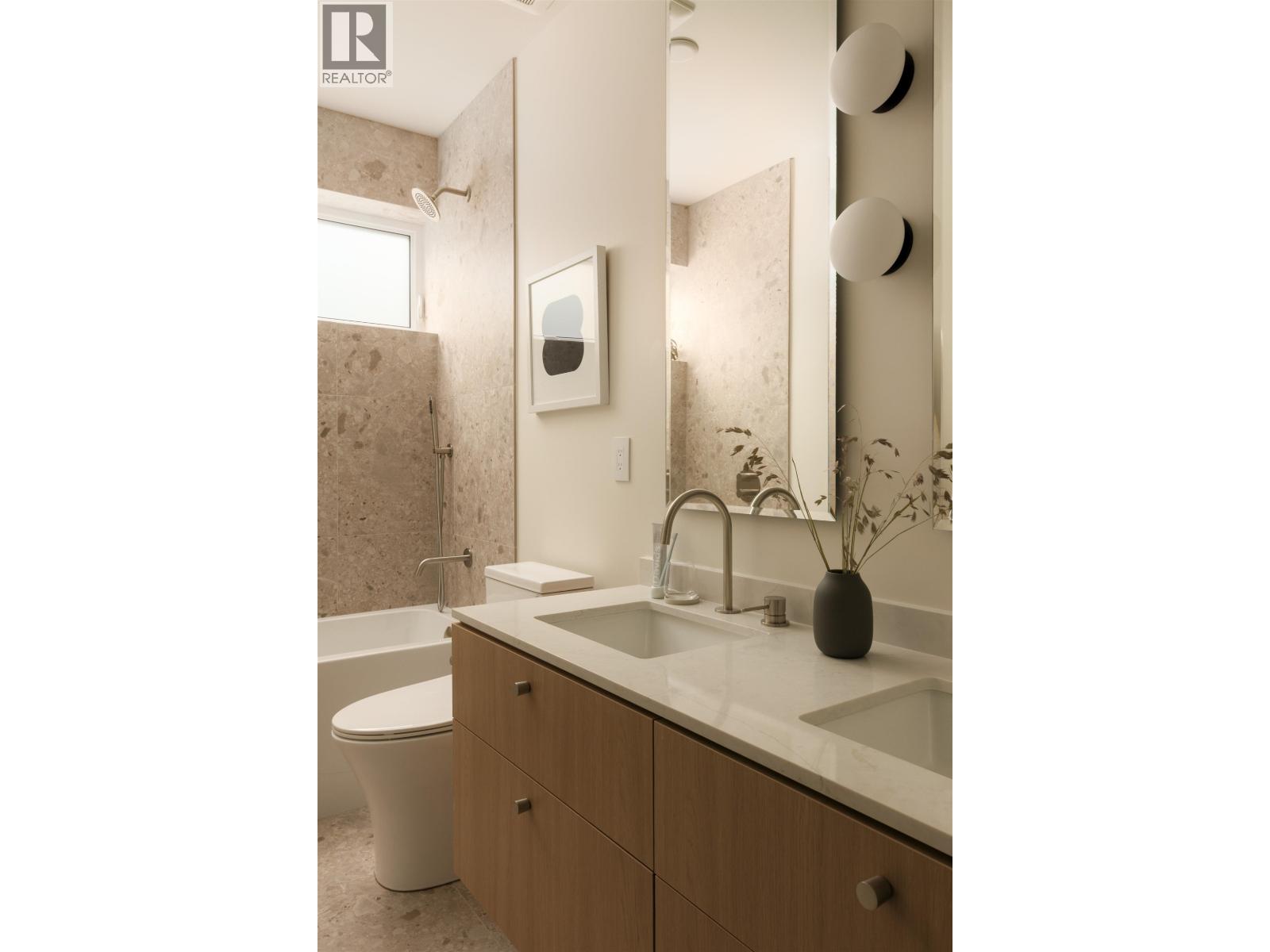 2 3449 W 22ND AVENUE, Vancouver