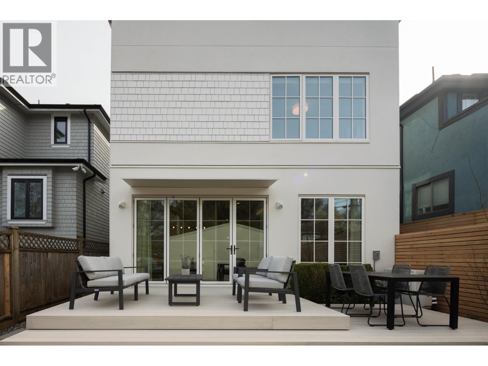 2 3449 W 22ND AVENUE, Vancouver