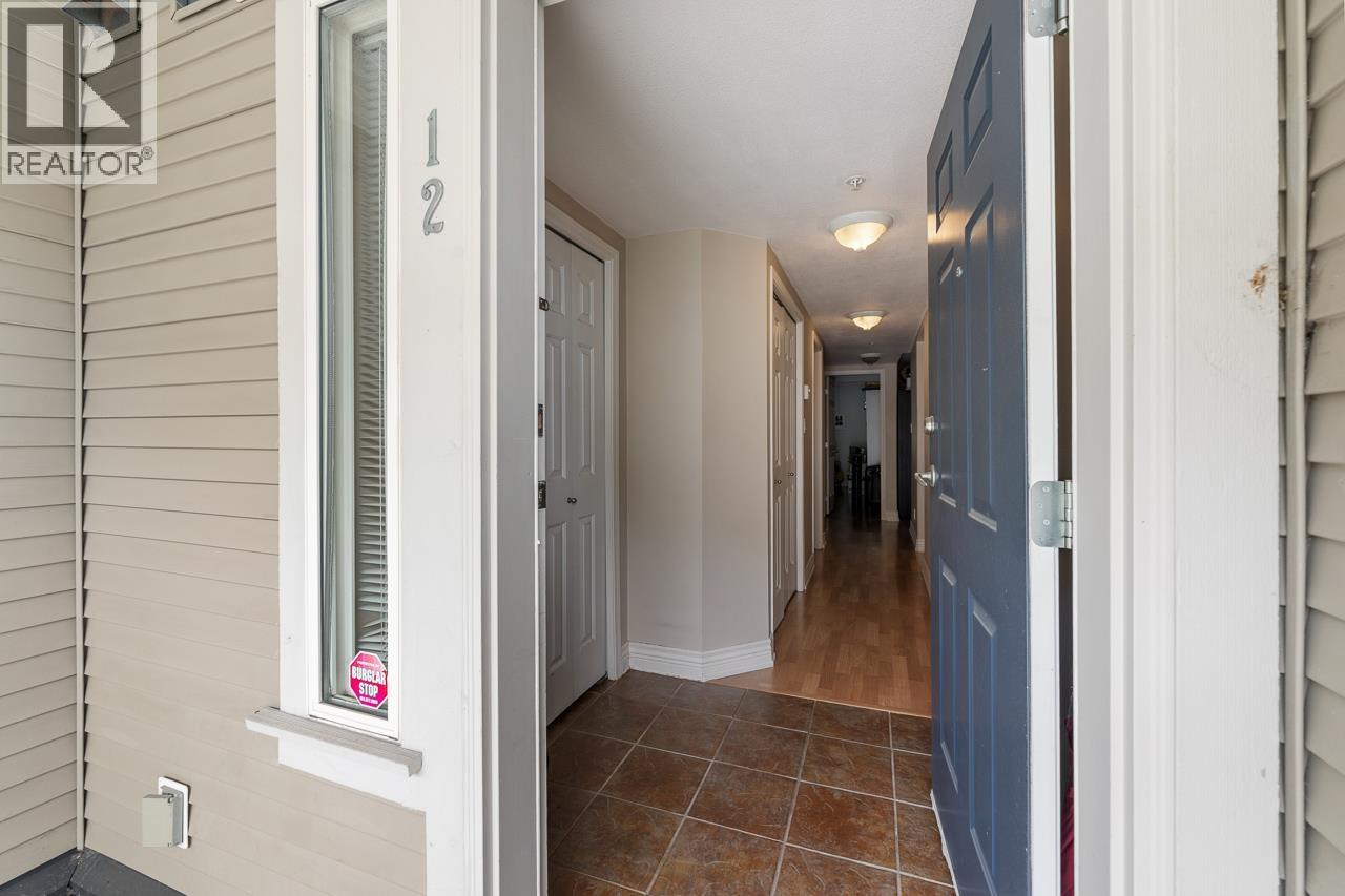 12 230 TENTH STREET, New Westminster