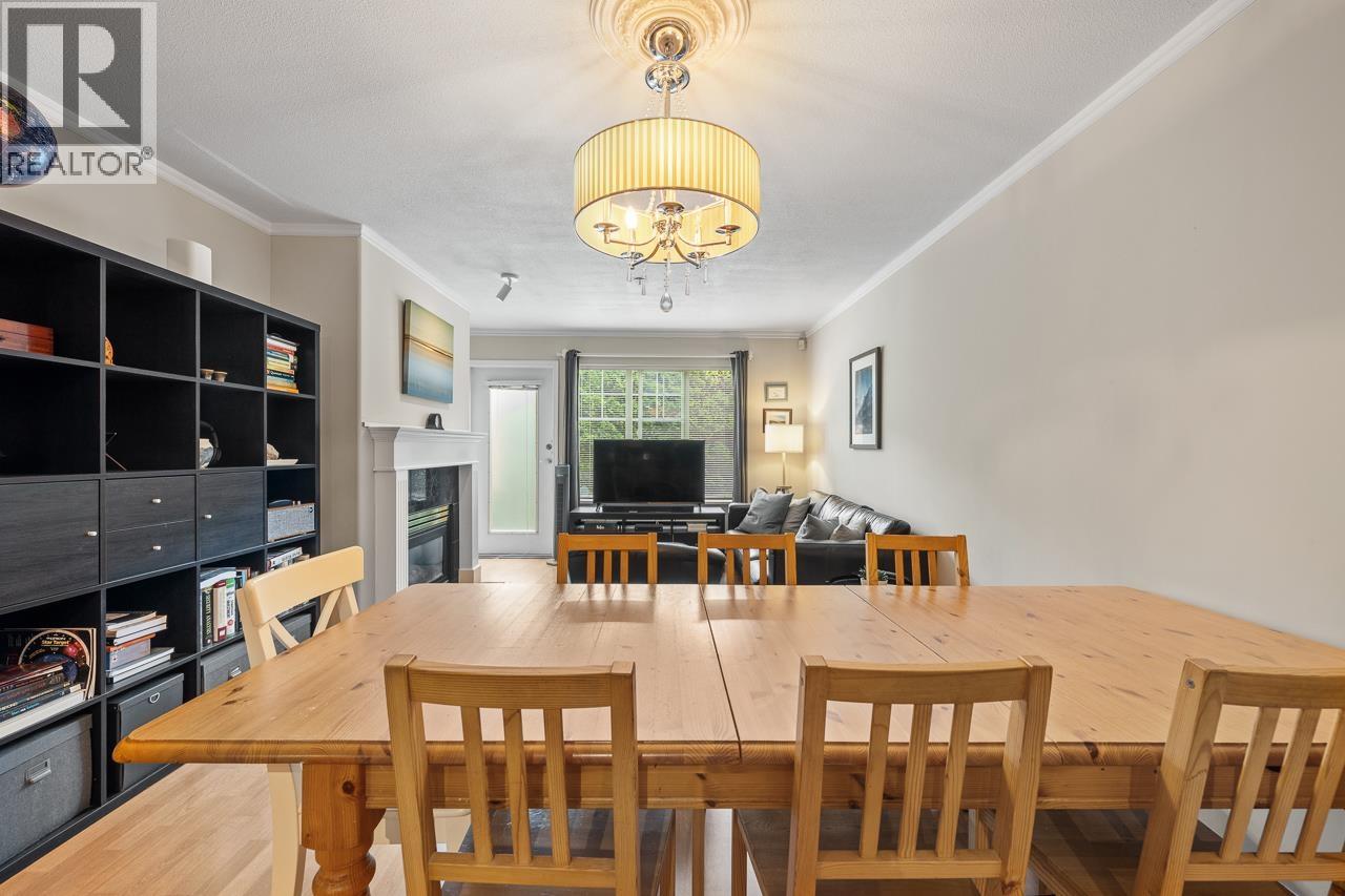 12 230 TENTH STREET, New Westminster