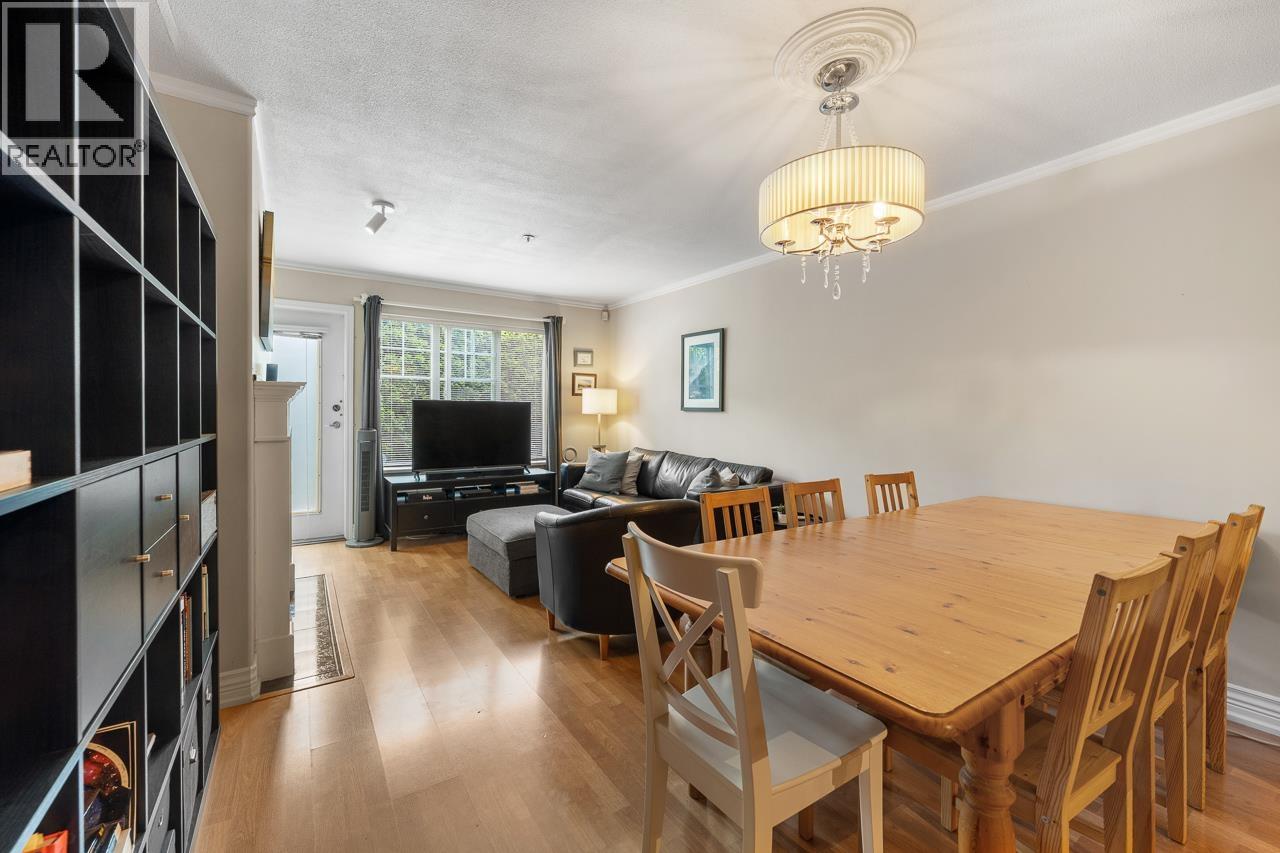 12 230 TENTH STREET, New Westminster