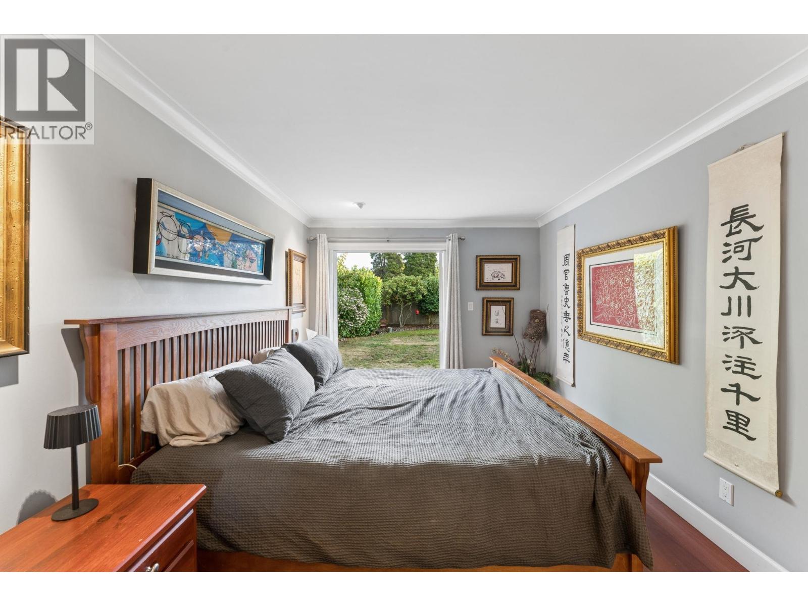 1283 PINEWOOD CRESCENT, North Vancouver
