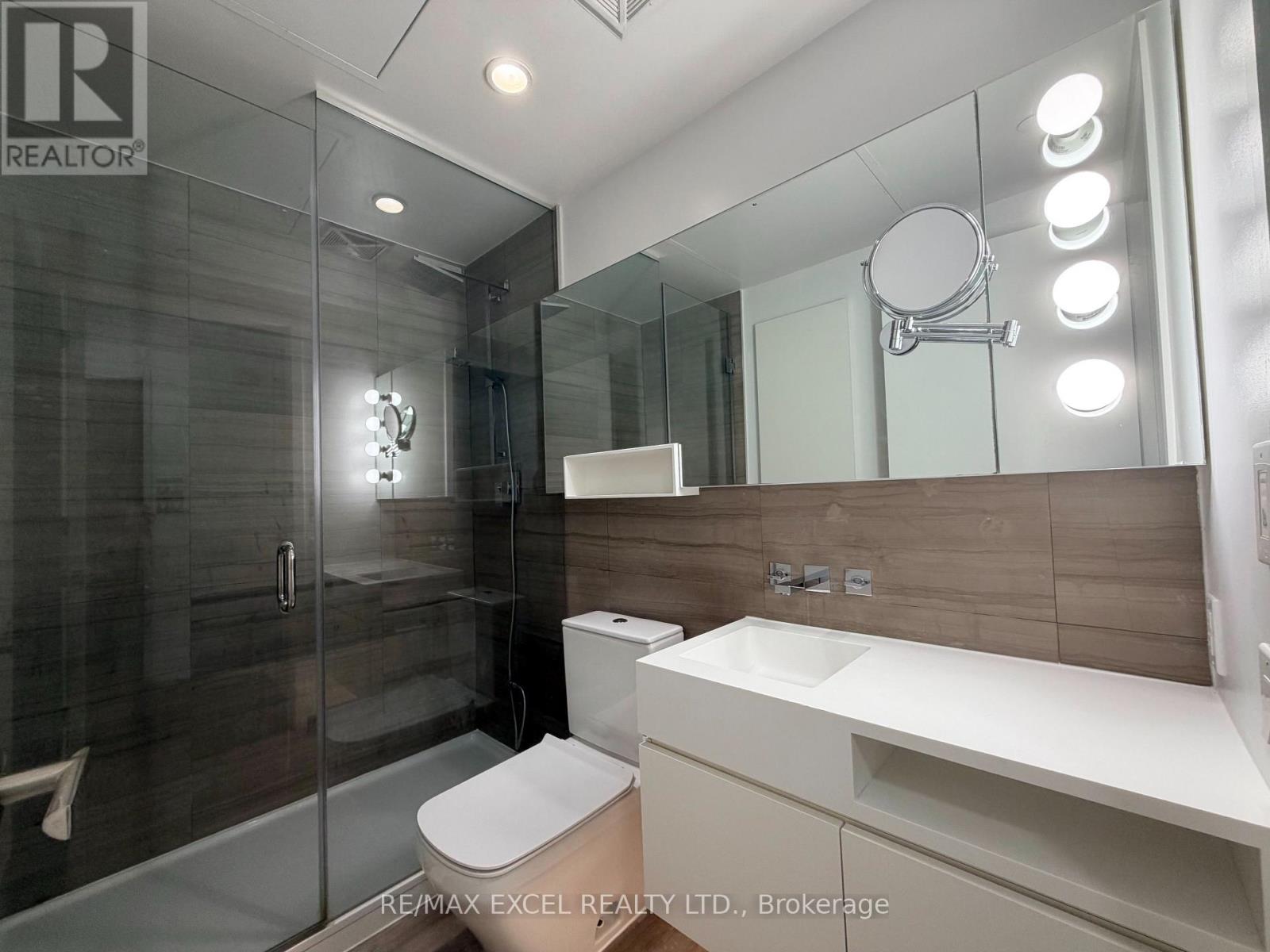 #4606 45 CHARLES STREET E - 13