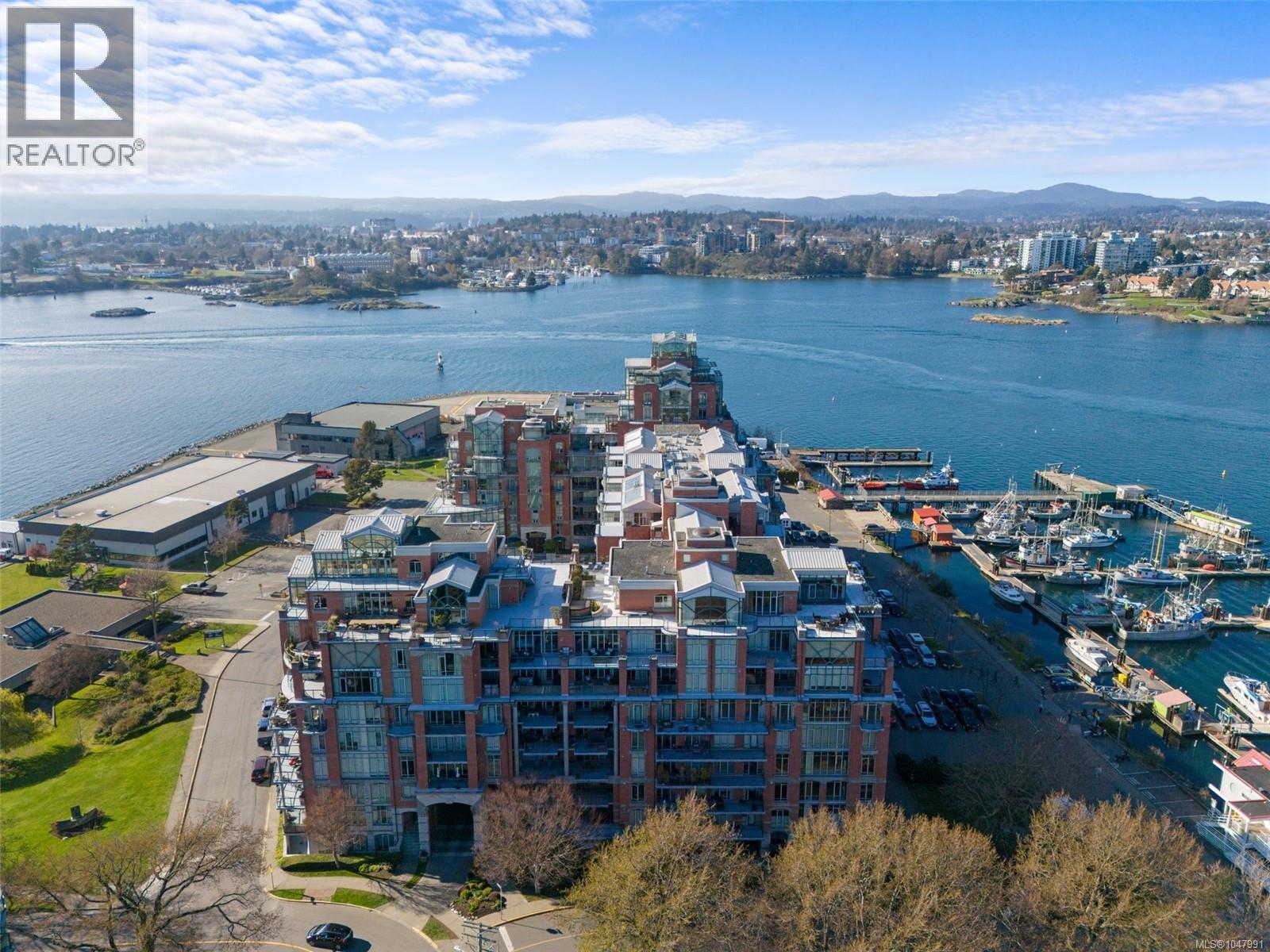 414 21 Dallas Road, Victoria