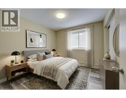 4pc Bathroom - 94 King Edward Avenue Unit# 6, London, ON N5Z3S9 Photo 6