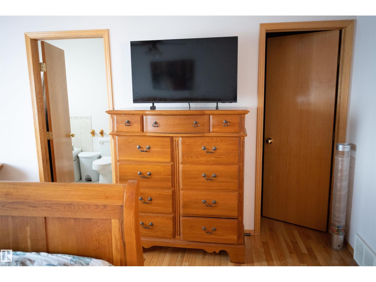 16503 68 ST NW - 11