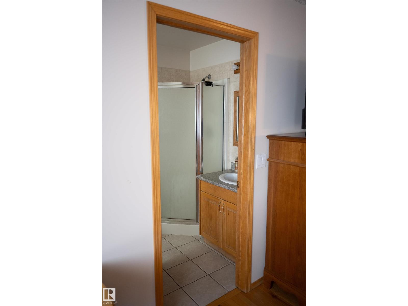16503 68 ST NW - 12
