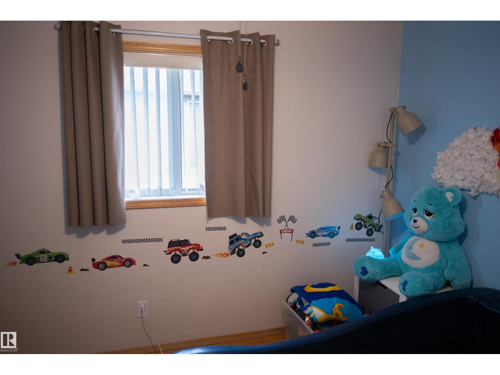 16503 68 ST NW - 16