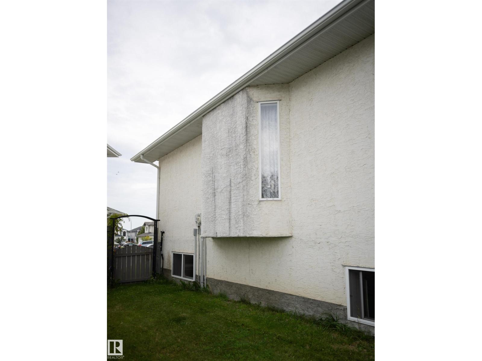 16503 68 ST NW - 29