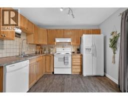4pc Bathroom - 45, 380 Bermuda Drive Nw, Calgary, AB T3K2B2 Photo 9