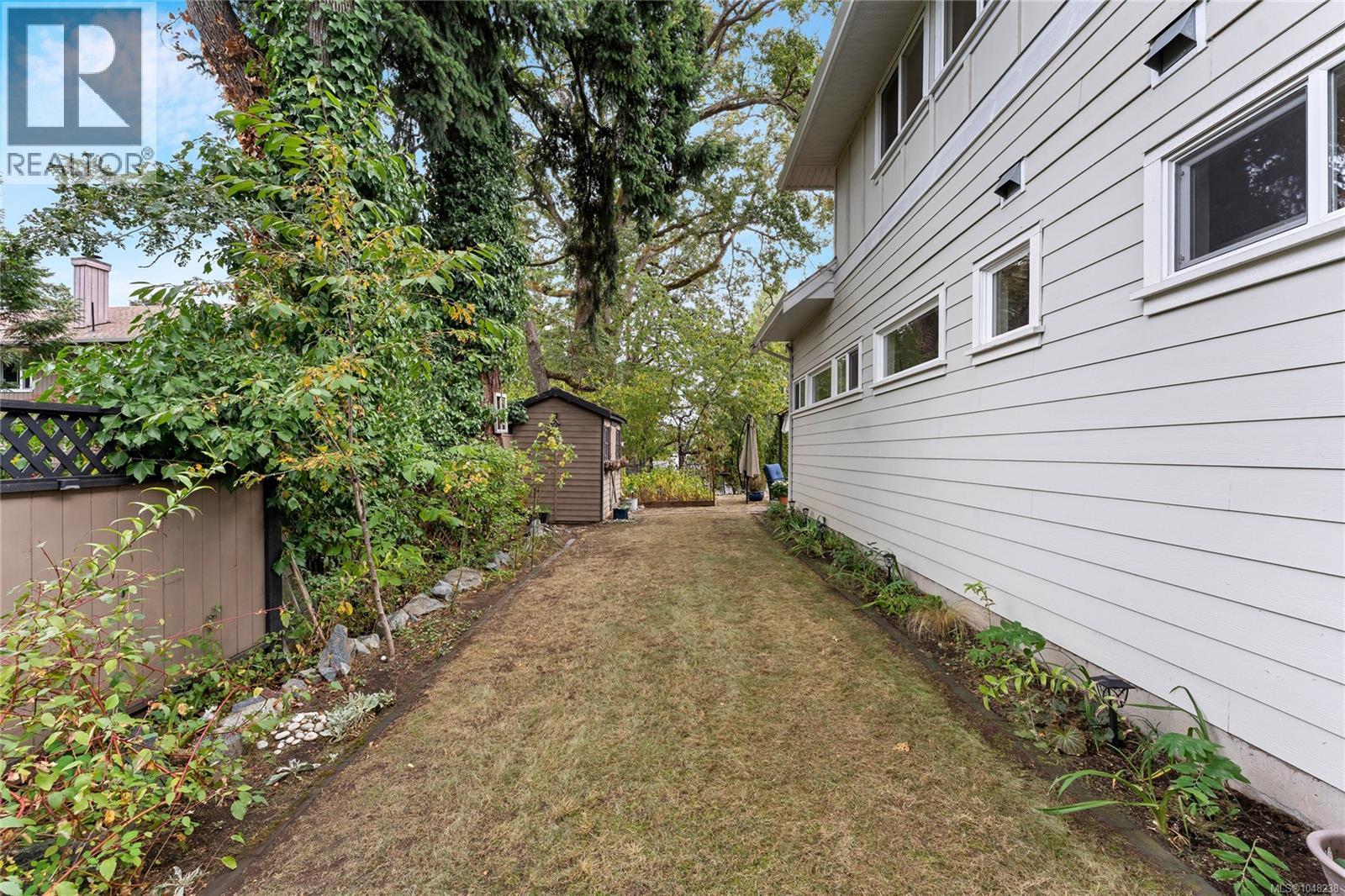 4151 Quadra St, Saanich