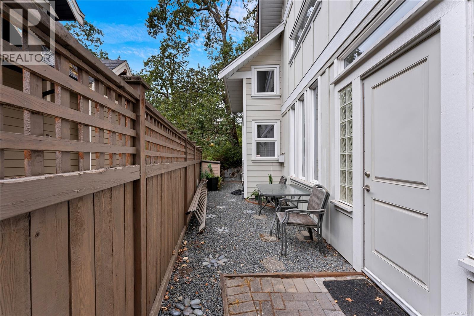 4151 Quadra St, Saanich