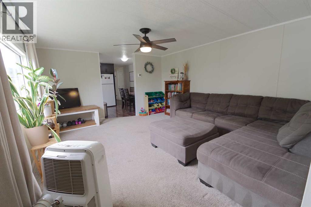 817 2 Street S - 11