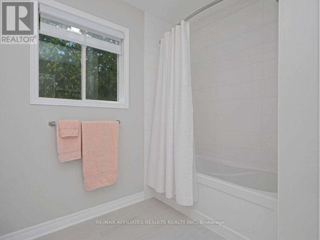 39 KYLE AVENUE - Image 26