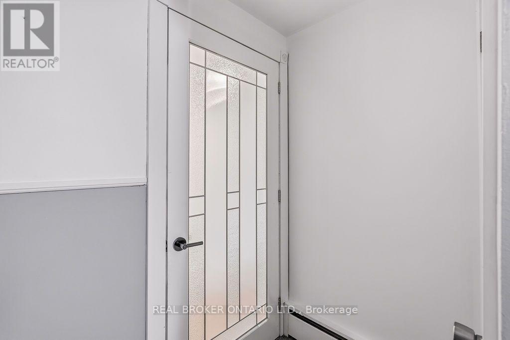 257 LAVERGNE STREET - Image 20