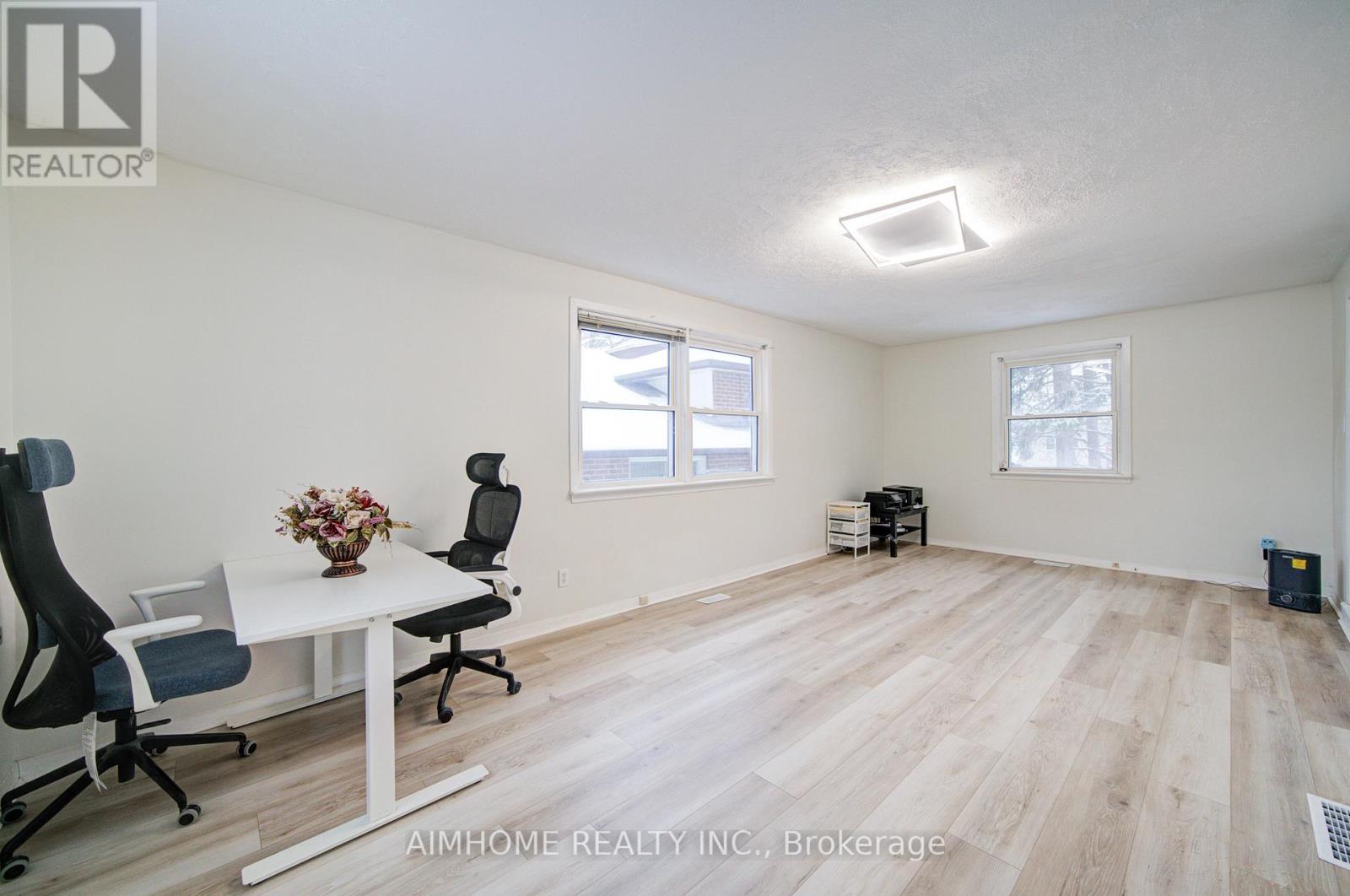 222 RICHMOND STREET - 25