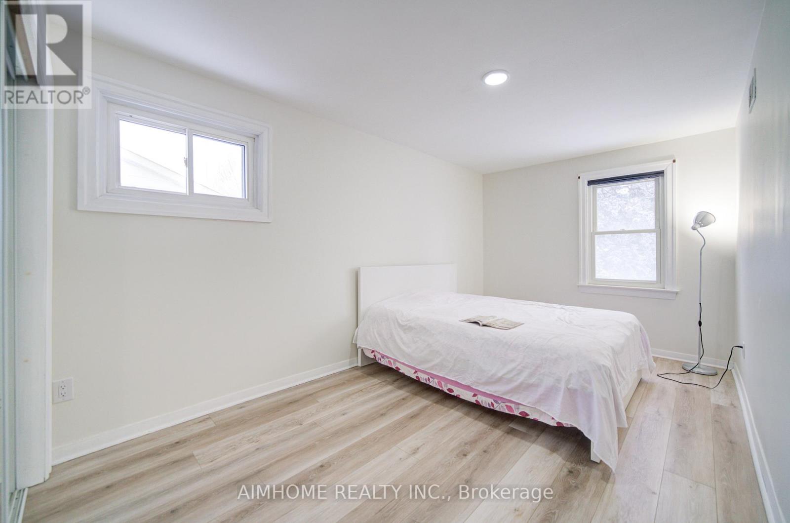 222 RICHMOND STREET - Image 33