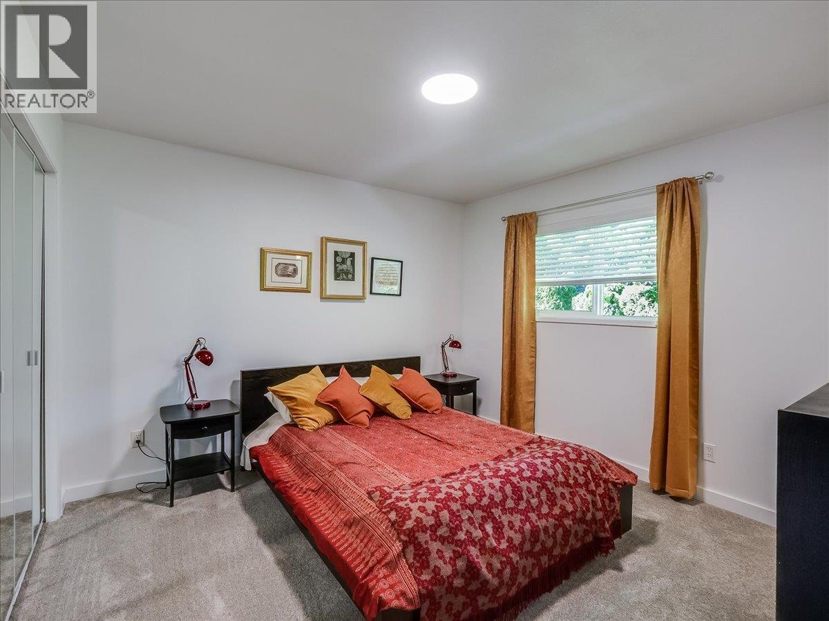 324 Richards Street W, Nelson
