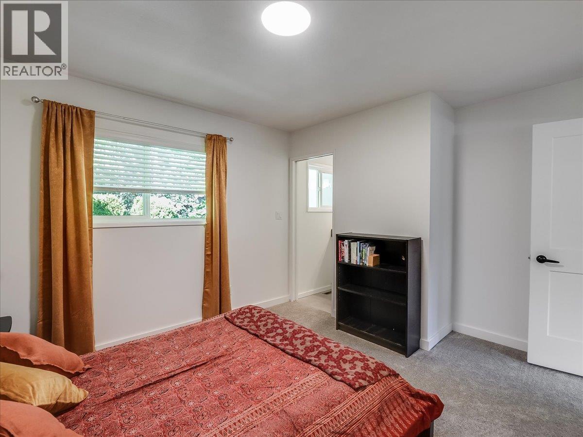 324 Richards Street W - 29